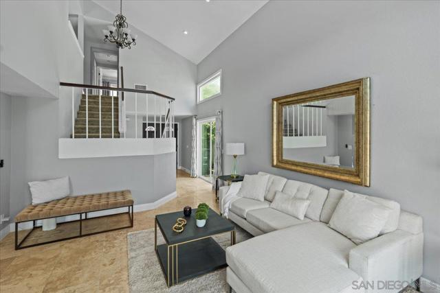22682 S Canada Ct, Lake Forest CA: https://media.crmls.org/mediaz/260a72f5-a5c4-4245-b46a-f2a5235d4958.jpg