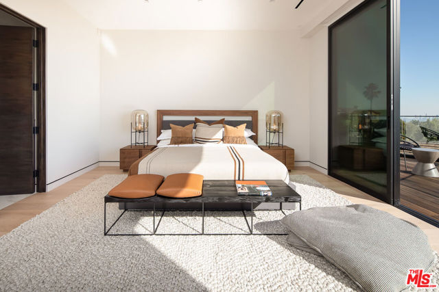 2371 Achilles Drive, Los Angeles CA: https://media.crmls.org/mediaz/260ae352-7eed-478b-b0e9-75001f8e2db8.jpg