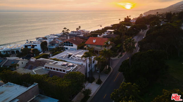 31522 Broad Beach Road, Malibu, California 90265, 3 Bedrooms Bedrooms, ,3 BathroomsBathrooms,Single Family Residence,For Sale,Broad Beach,24427395