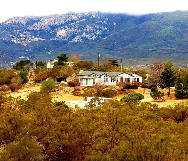 38400 Fischer N Road, Anza CA: https://media.crmls.org/mediaz/260b4d2c-f32b-4188-9f4d-3761de8de2bf.jpg