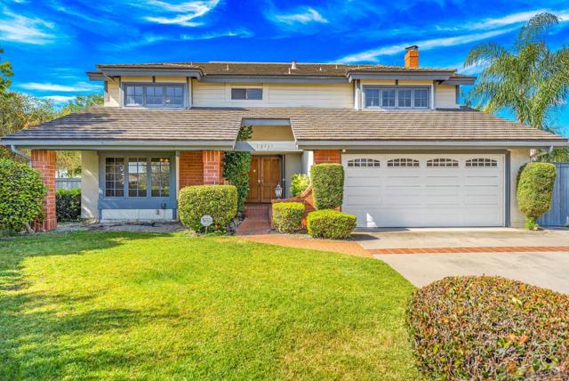 12417 Shropshire Lane, San Diego CA: https://media.crmls.org/mediaz/260babae-3268-4f3e-9069-39405961d269.jpg