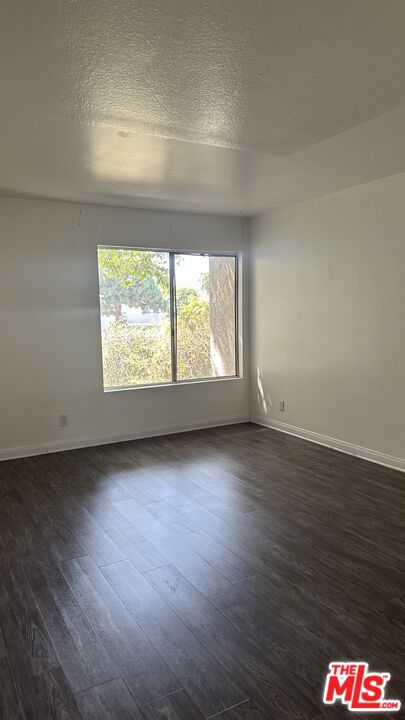 10205 Summertime Lane, Culver City CA: https://media.crmls.org/mediaz/260bbcd2-6fb7-47be-a8e7-9208afc4a62b.jpg