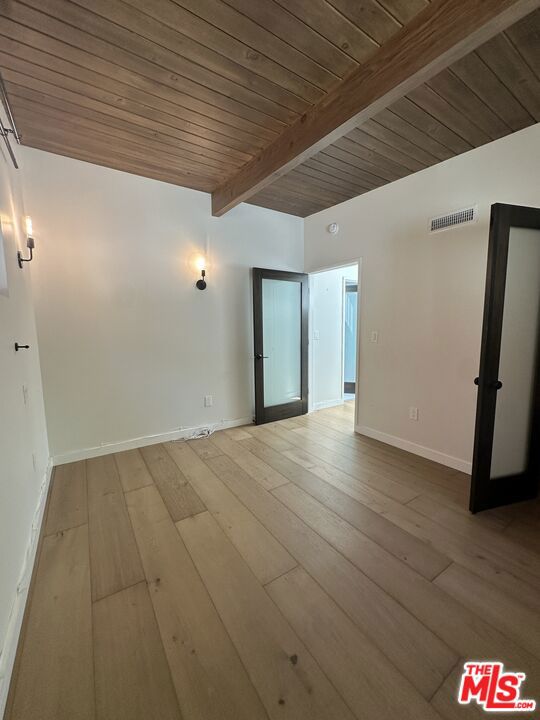 7460 Woodrow Wilson Drive, Los Angeles CA: https://media.crmls.org/mediaz/260c2a23-b731-42ad-a76f-fac1a052c765.jpg