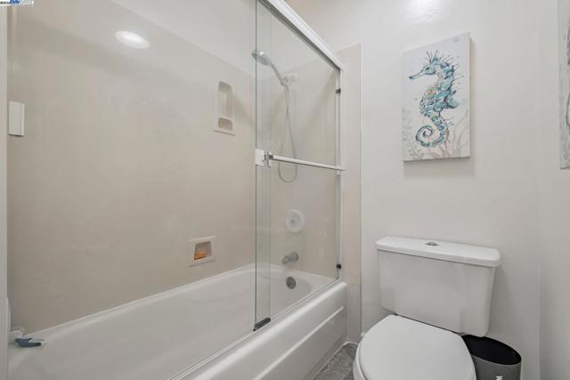36339 Beech Pl, Newark CA: https://media.crmls.org/mediaz/260c84f0-b4b2-4353-8794-c42c206981e4.jpg