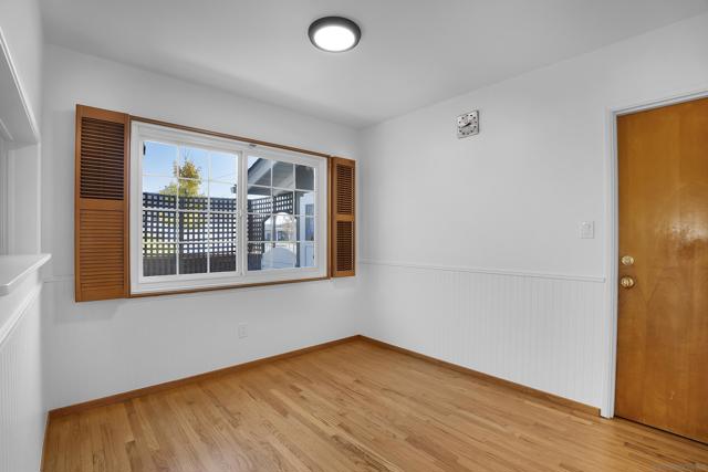 5852 Lomond Drive, San Diego CA: https://media.crmls.org/mediaz/260de692-7746-4af3-8cf5-681c43c20759.jpg