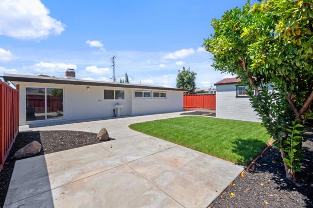 27650 La Porte Avenue, Hayward CA: https://media.crmls.org/mediaz/260e1695-dd44-480a-8fb5-6ed08248c645.jpg