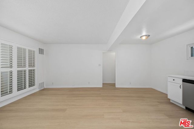 2621 Centinela Avenue, 7 photo 3