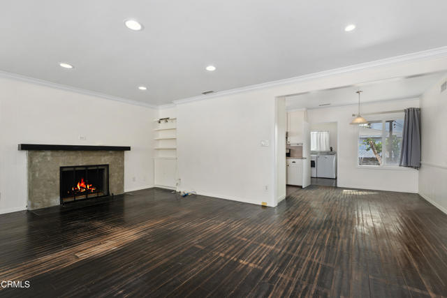 3860 Spad Place, Culver City CA: https://media.crmls.org/mediaz/260e4279-e322-4a96-9183-9723e50014d3.jpg