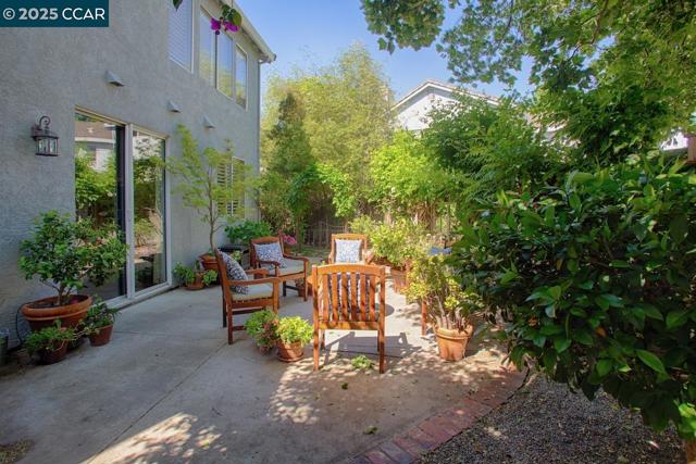 1409 Dumaine St, Concord CA: https://media.crmls.org/mediaz/260f1e4c-7b32-4ad4-9dab-9cd634d815e5.jpg