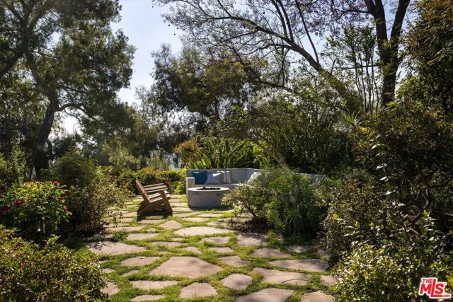 Image 33 of 57 For 2206 Micheltorena Street