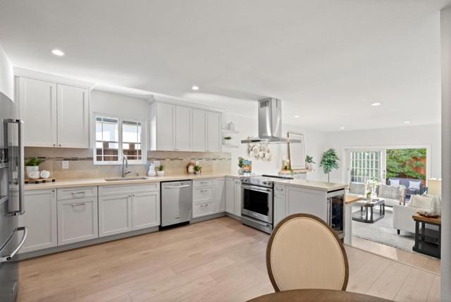 626 Harvester Drive, Foster City CA: https://media.crmls.org/mediaz/260f7ff4-fd72-44f8-8c07-34cf191612a8.jpg