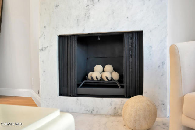 1228 S Westlake Boulevard, Westlake Village CA: https://media.crmls.org/mediaz/260f9a5c-4eee-482c-8a15-9a392518fe3b.jpg