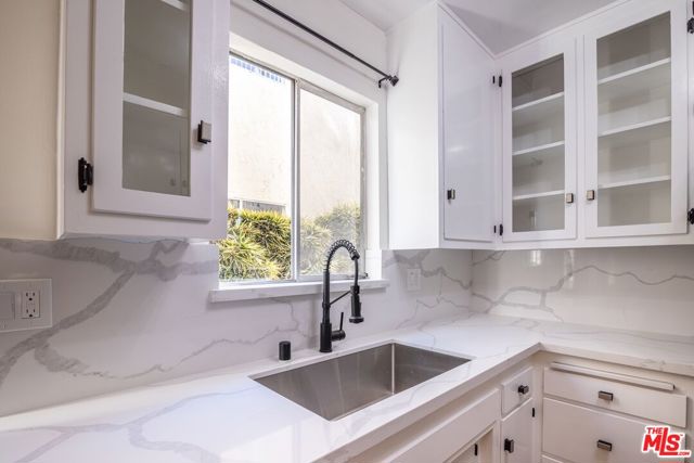 Image 5 of 36 For 1241 17th Street 4