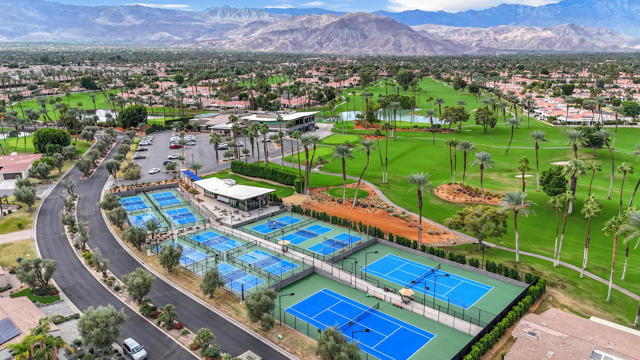 75273 Spyglass Drive, Indian Wells CA: https://media.crmls.org/mediaz/2611044b-bdda-43cb-a7fd-933c254d6099.jpg