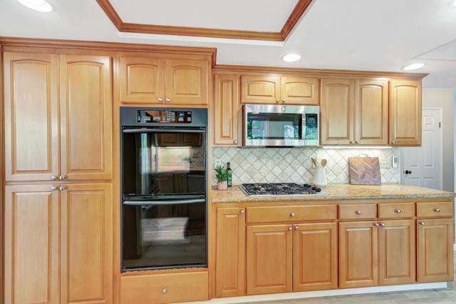 6508 Circle Hill Drive, San Jose CA: https://media.crmls.org/mediaz/261267a4-e594-4f84-973f-f72d3967db3e.jpg