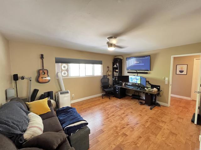 Image 23 of 36 For 2582 Del Mar Heights Road 17