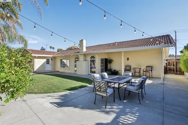 35120 Cardiff Street, Newark CA: https://media.crmls.org/mediaz/2615560a-b4d0-4b84-9b82-b43abed1cae5.jpg