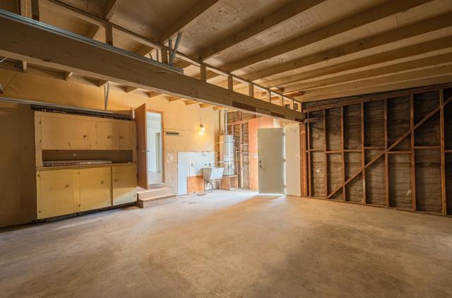 3114 Flower Circle, Marina CA: https://media.crmls.org/mediaz/2615787e-f0a7-4912-b859-10a0a500ed16.jpg