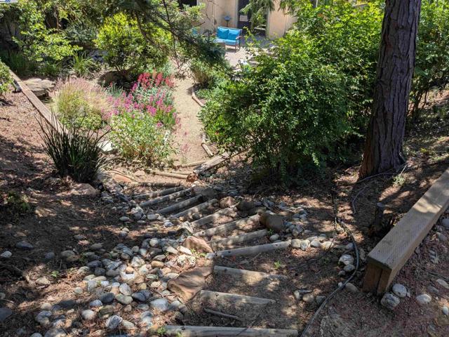 2277 Stillcreek Ct, Martinez CA: https://media.crmls.org/mediaz/2615df3e-9df3-4436-b3eb-979e7a333f93.jpg