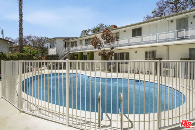 4505 Santa Rosalia Drive, Los Angeles CA: https://media.crmls.org/mediaz/2615e32e-63ab-4bba-a560-87324292e4ea.jpg