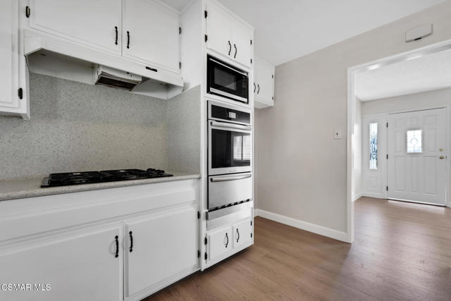 839 Jenny Drive, Newbury Park CA: https://media.crmls.org/mediaz/26181dd9-c662-4338-b477-ddf838faa4fa.jpg