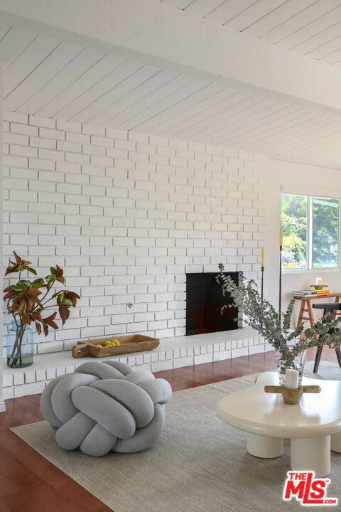 Drew Fenton | 1279 El Hito Circle Pacific Palisades CA | MLS: 7358476