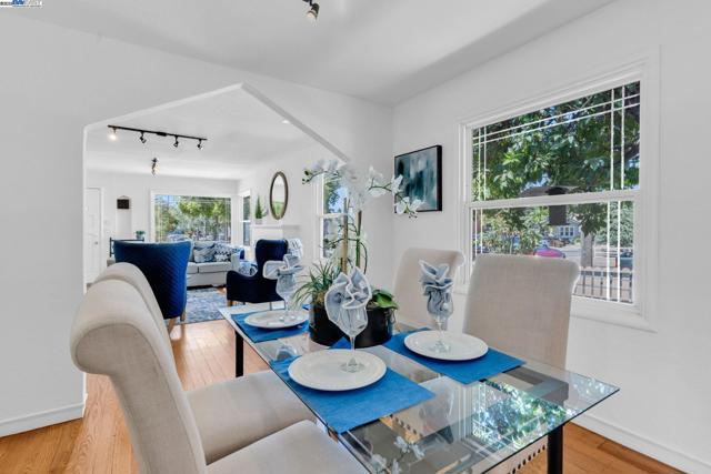 205 Julius St, San Leandro CA: https://media.crmls.org/mediaz/2618d48e-52ba-42c9-9b10-2637bb1920ba.jpg