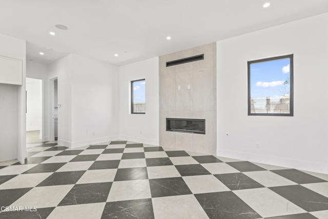 Image 42 of 93 For 532 Corte Corrida