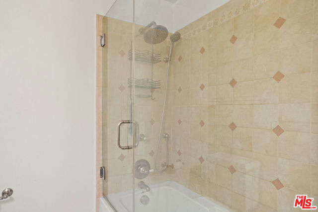 1131 Alta Loma Road, West Hollywood CA: https://media.crmls.org/mediaz/26199225-82b8-49fb-b9a4-3e83690c2586.jpg