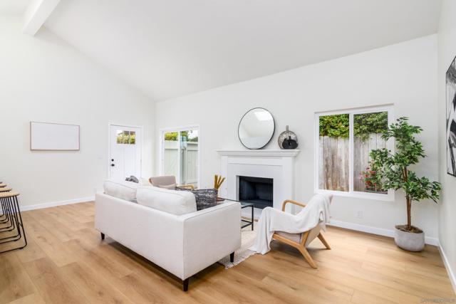 1130 Lake Ridge Dr, San Marcos CA: https://media.crmls.org/mediaz/261b7c87-ff2f-43db-a8bd-8270c2c21310.jpg