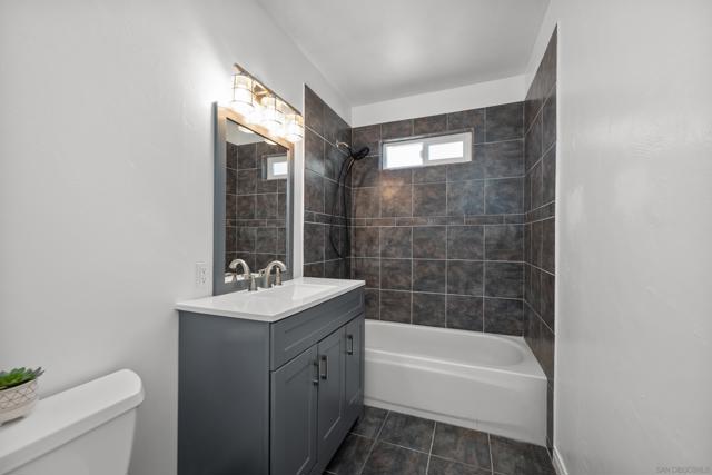 8080 Poplin Dr, Santee CA: https://media.crmls.org/mediaz/261ba1be-485c-4183-899f-7bd010b20c8c.jpg