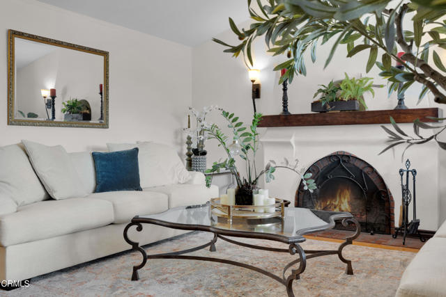 1807 Vistillas Road, Altadena CA: https://media.crmls.org/mediaz/261bc8a0-40bf-4b3d-922b-cfc279f89bfb.jpg