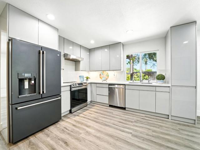1641 Rue Avati, San Jose CA: https://media.crmls.org/mediaz/261c69ef-5e73-49dd-b340-7f4730a1dfa8.jpg