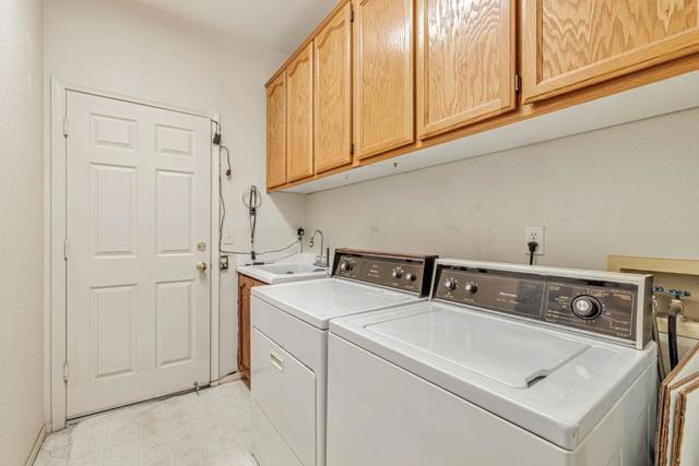 782 Oakhill Way, Rio Vista CA: https://media.crmls.org/mediaz/261cd17e-291e-4652-92e2-de761da6b56c.jpg