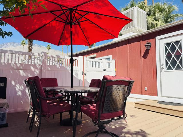 252 Raincloud Street, Palm Springs CA: https://media.crmls.org/mediaz/261cd54d-319b-41d0-84e5-5545364f0c0e.jpg