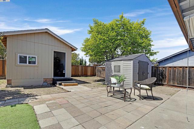 2715 Mosswood Dr, San Jose CA: https://media.crmls.org/mediaz/261e63f7-b1b3-468c-a152-8be4e1978562.jpg