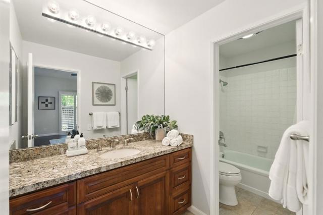 892 Wharfside Road, San Mateo CA: https://media.crmls.org/mediaz/261e890a-c100-4f85-b083-f762cbb67329.jpg