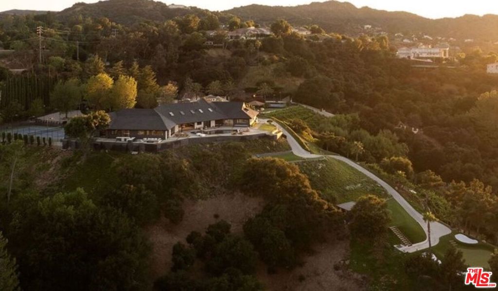 16401 Mulholland Drive