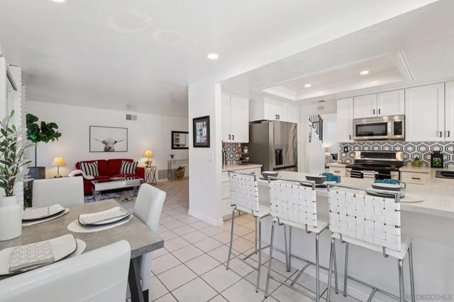 Image 15 of 69 For 10812 Elderwood Ln