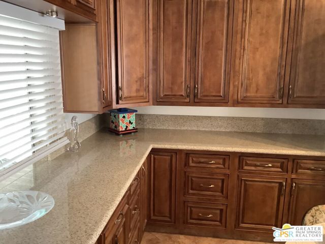70875 Dillon Road, Desert Hot Springs CA: https://media.crmls.org/mediaz/262006ee-9433-4c36-88bf-f457222e4c7b.jpg