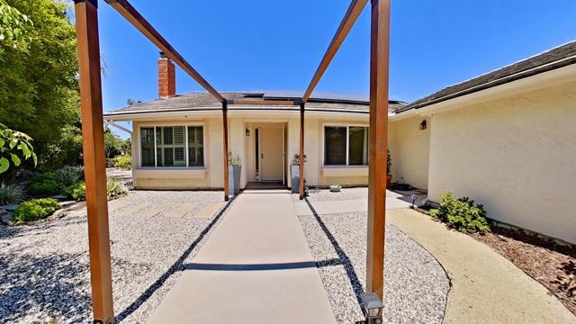 11058 Picaza Place, San Diego CA: https://media.crmls.org/mediaz/26206221-84ac-4bab-9120-b2758e72f0ec.jpg