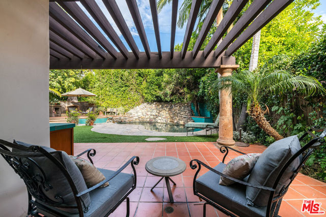 4520 TYRONE Avenue, Sherman Oaks CA: https://media.crmls.org/mediaz/26208302-58fd-42ae-9d82-f82f5bdd73f0.jpg