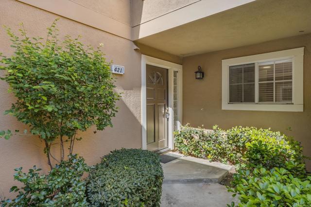 Detail Gallery Image 2 of 37 For 421 S Rosemary Ln, Anaheim Hills,  CA 92808 - 2 Beds | 2/1 Baths