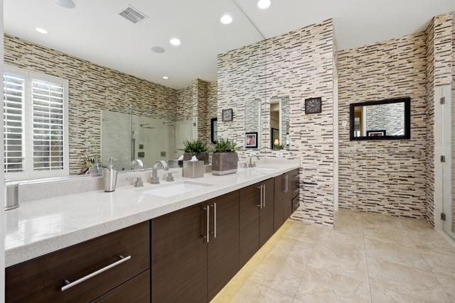 33 Via Las Flores, Rancho Mirage, CA 92270