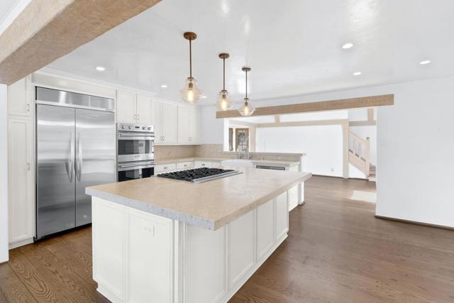 8 Los Laureles Avenue, Salinas CA: https://media.crmls.org/mediaz/2622a265-3a5a-4832-abc0-34dff071ac1f.jpg