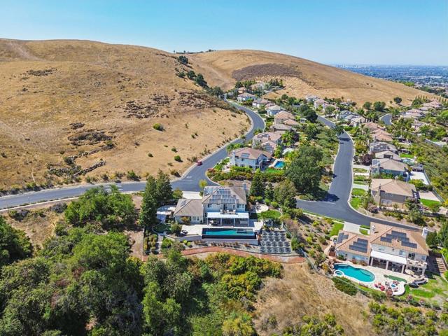 5142 Eastbourne Drive, San Jose CA: https://media.crmls.org/mediaz/2622a42e-e1e2-44e0-b7e6-be336a5eb3ce.jpg