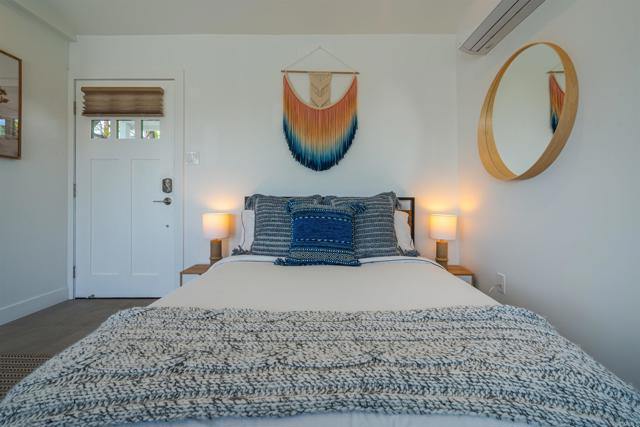 3554 56 Sydney Place, San Diego CA: https://media.crmls.org/mediaz/2622b916-0d4b-4dd3-8e34-1b698a16b502.jpg