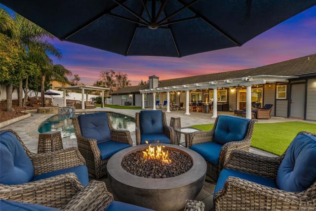 Detail Gallery Image 4 of 40 For 13840 Calle Bueno Ganar, Jamul,  CA 91935 - 4 Beds | 3 Baths