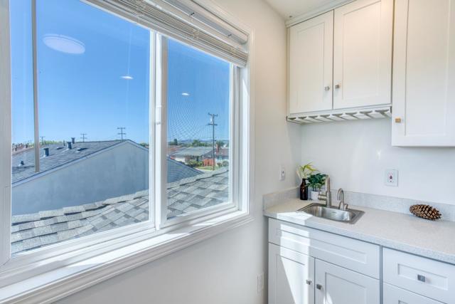 3601 Figueroa Drive, San Leandro CA: https://media.crmls.org/mediaz/2623d9b0-9d67-4b43-9fb2-89df43a2d820.jpg