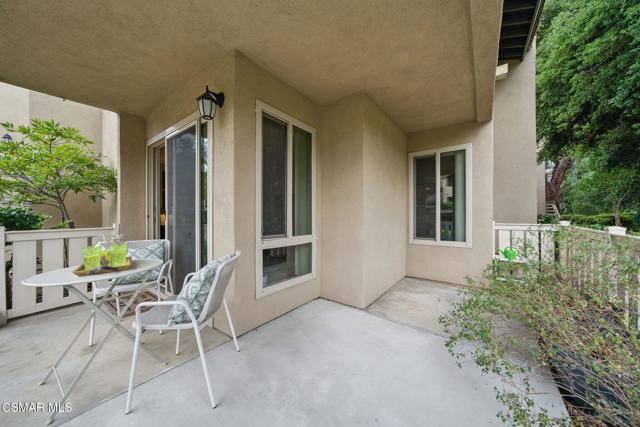 245 Oakleaf Drive, Thousand Oaks CA: https://media.crmls.org/mediaz/262417e1-6017-4789-acc0-794df2ede6cc.jpg